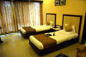 OYO Premium Vidya Nagar - Image 4
