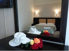 HOTEL KALAMITSI APARTMENTS - Image 2