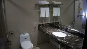 Lis Hotel - Image 2