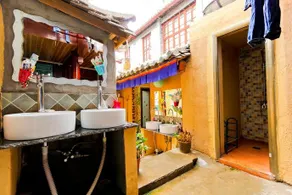 Third Ji International Youth Hostel - Image 4