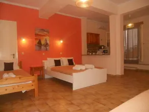 Makis Studios & Apartments - Image 5