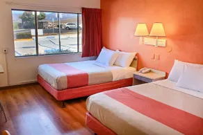 Motel 6 - Image 3