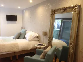 The Studio Newmarket - Image 3