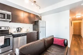 Apartment near Rogers Centre - Image 4