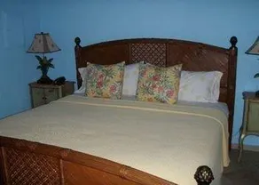 At Seaside - Palm Beach Condos - Image 2