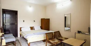 The Lake Retreat - Image 3