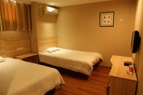 Qufu Baotai Hotel - Image 5