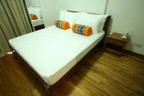 Monarch Apartments - Image 4