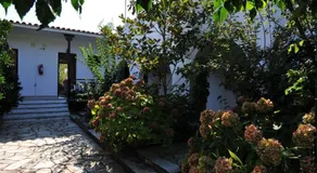 Dionisos Studios And Apts Skiathos - Image 2
