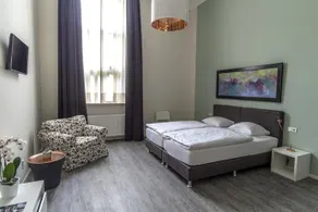 Bed & Breakfast De Oale School - Image 4