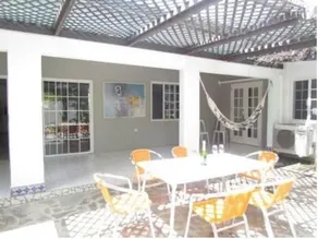 Parrot Villa - Image 4