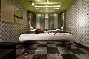 Hotel Chapel Sweet - Image 5