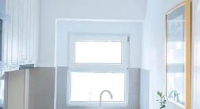 Luxury City Centre Apartment - Image 4