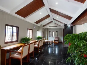 Boyue Xiaozhu Kuanting Hotel - Image 3