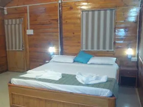 Crazy Beach Resort - Image 5