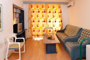 Perla Plaza Hotel - Image 4