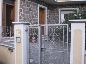 B&B Frore - Image 2