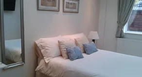Gardeners Lodge Bed and Breakfast - Image 3