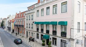Janelas Verdes Apartments - Image 2