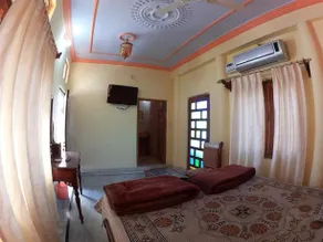 Aroma Hotel - Image 4
