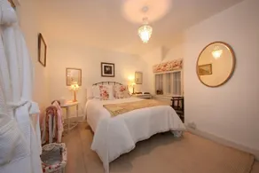 Harrowfields Bed & Breakfast - Image 4