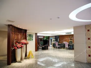 FENGHUA HOTEL - Image 2