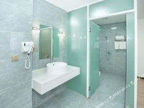 Yingdu Hotel - Image 3