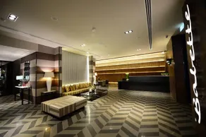 Parc Sovereign Tyrwhitt Hotel - Image 5