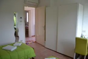 B&B Mikeze Jakeze - Image 4