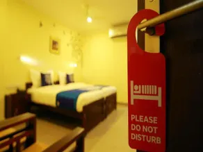 OYO Rooms Lakeshore Hospital Nettoor - Image 5