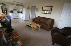 Mavericks and Sun Guest House - Image 3