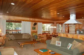 Deer Den - Image 3