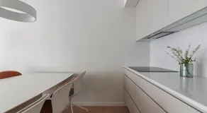 Modern City Center Apartment - Image 4