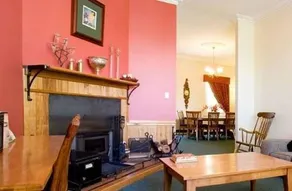 65 Main Guesthouse - Image 3
