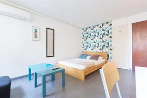 Grand studio vieux port - Image 2