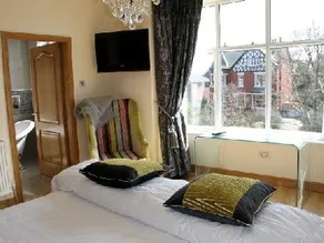 Grosvenor Apartments Southport - Image 3