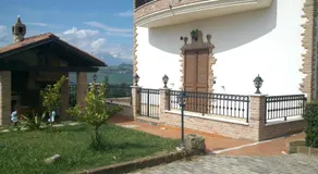 Appartamento in villa stile rustico - Image 3