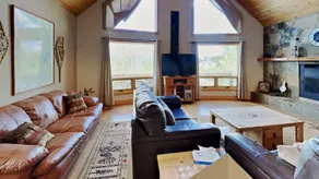 Royal Buffalo Lodge 3 Bedroom Home by Redawning - Image 1