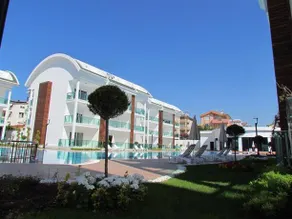 Side Gardenia Residence - Image 4