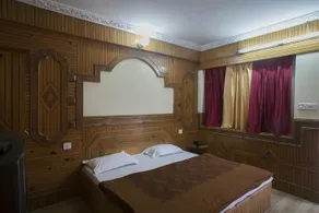 Perfect Family Stay next to Nainital Lake - Image 5