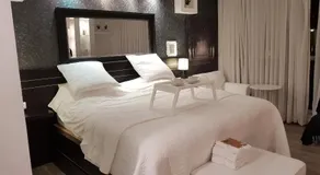 Cosy Studio in a Luxury Hotel - Image 2