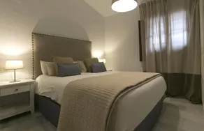 Granada Suites - Image 5