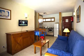 Apartamentos Los Manueles - Image 2