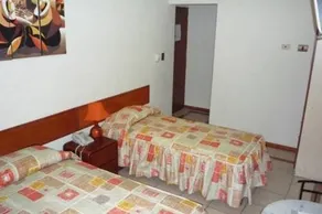 Las Camelias - Image 3