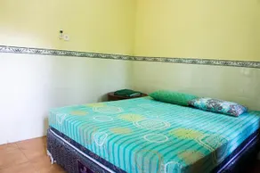 Sri Beach Inn - Image 3