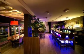 Hotel Allure Lounge And Dinner - Image 5