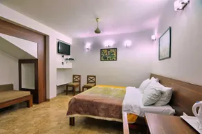 Lago Villa Home Stay - Image 3