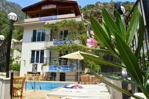Deniz Apartments - Image 1