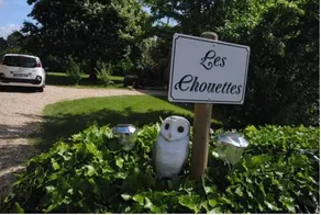 Live like a local at The French Country Cottage - Les Chouettes - Image 4