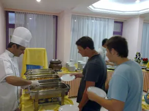 Merry Hotel - Image 3